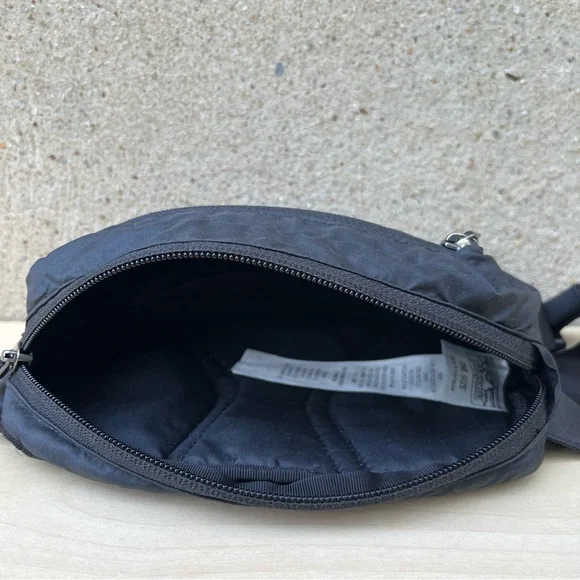Patagonia Ultralight Black Hole Mini Hip Pack - Picture 9 of 11